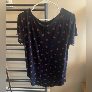 Rosette Curved Hem Hollister Easy Tee